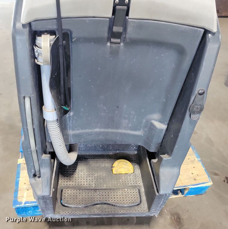 image for item DX7330 Advance ecoflex SC1500 REV floor scrubber