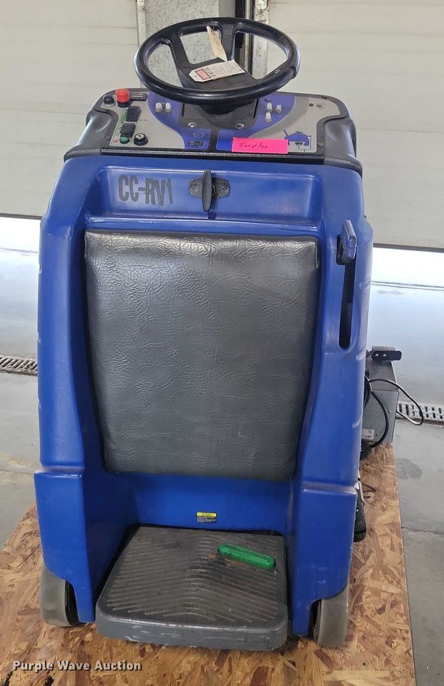 image for item DX7331 Chariot iVac 34 ATV vacuum 