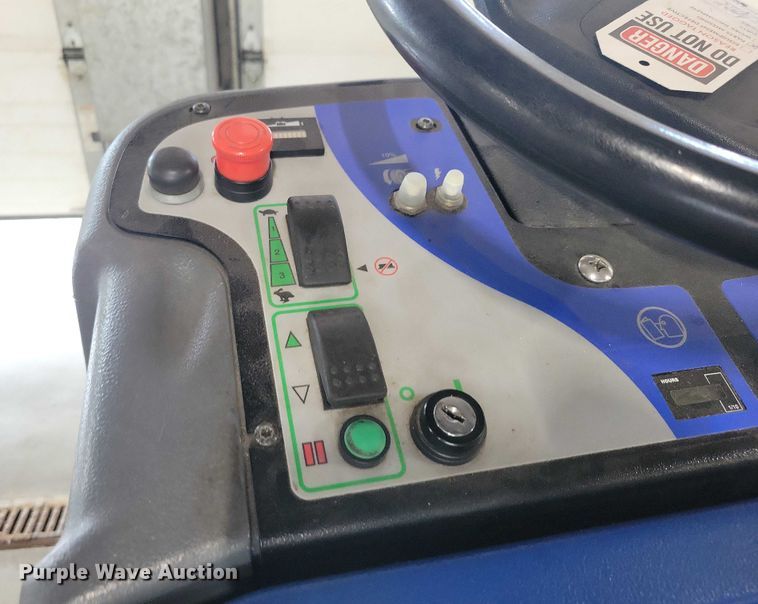 image for item DX7331 Chariot iVac 34 ATV vacuum 