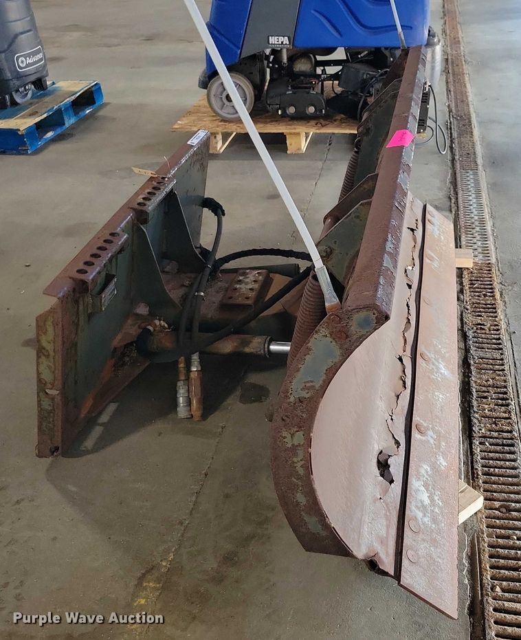 image for item DX7334 Bobcat skid steer snow blade 