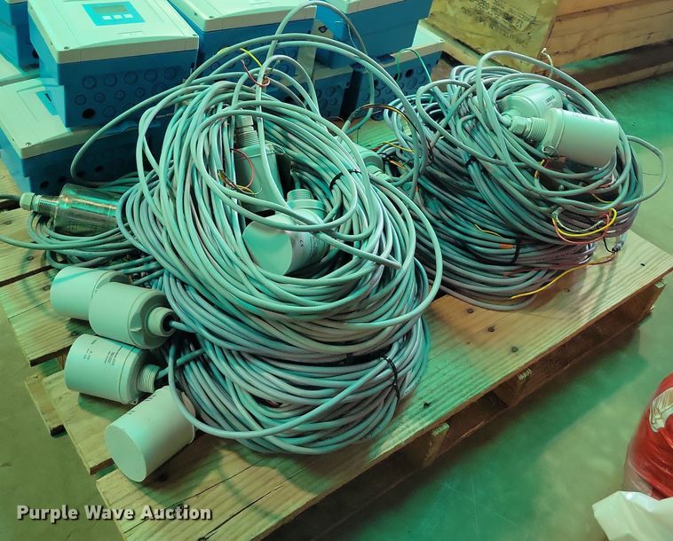 image for item DX7343 (15) level sensors and transmitters