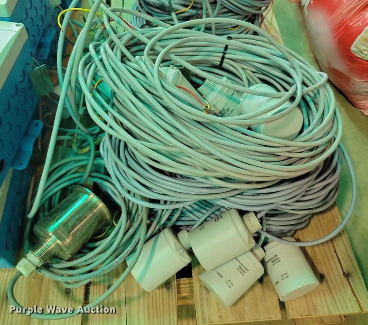 image for item DX7343 (15) level sensors and transmitters