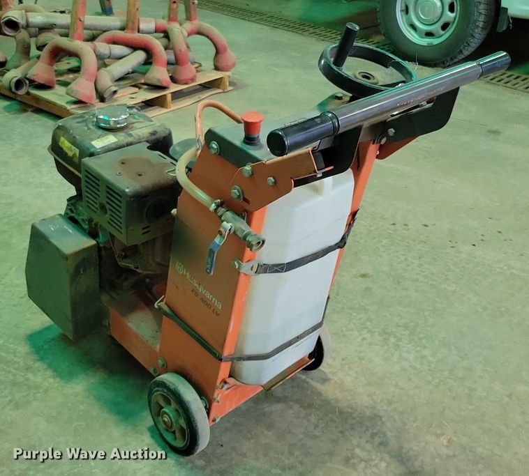 image for item DX7348 2017 Husqvarna  FS400LV concrete saw