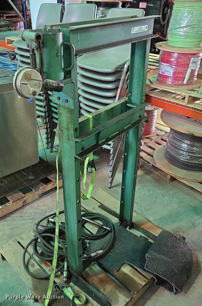 image for item DX7349 Century Fox FP-1012 10 ton hydraulic press