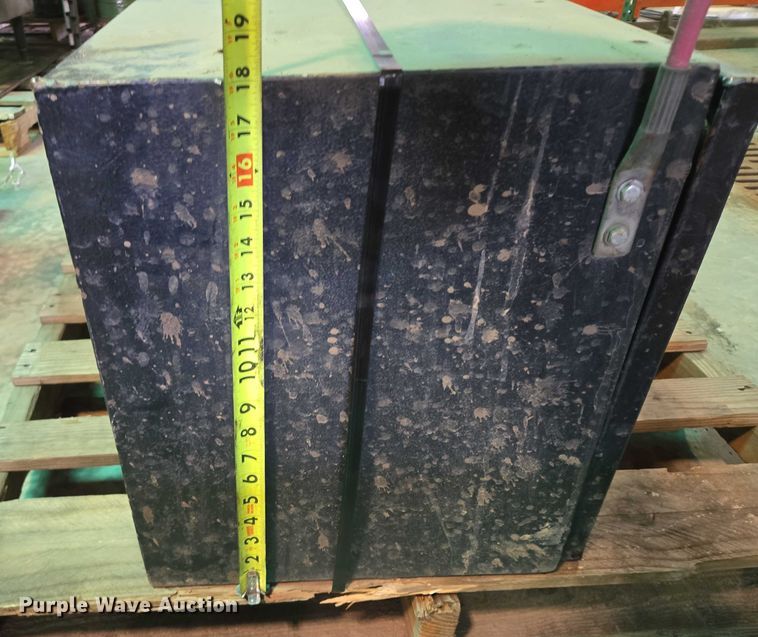 image for item DX7350 (2) toolboxes