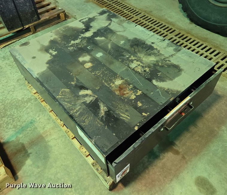 image for item DX7350 (2) toolboxes