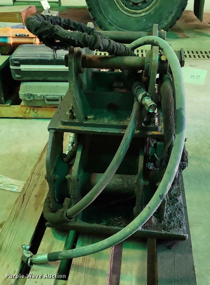 image for item DX7354 Excavator plate compactor