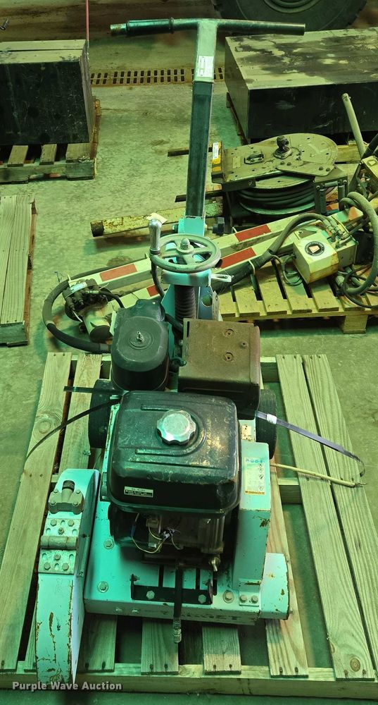 image for item DX7363 Target MC18 concrete saw