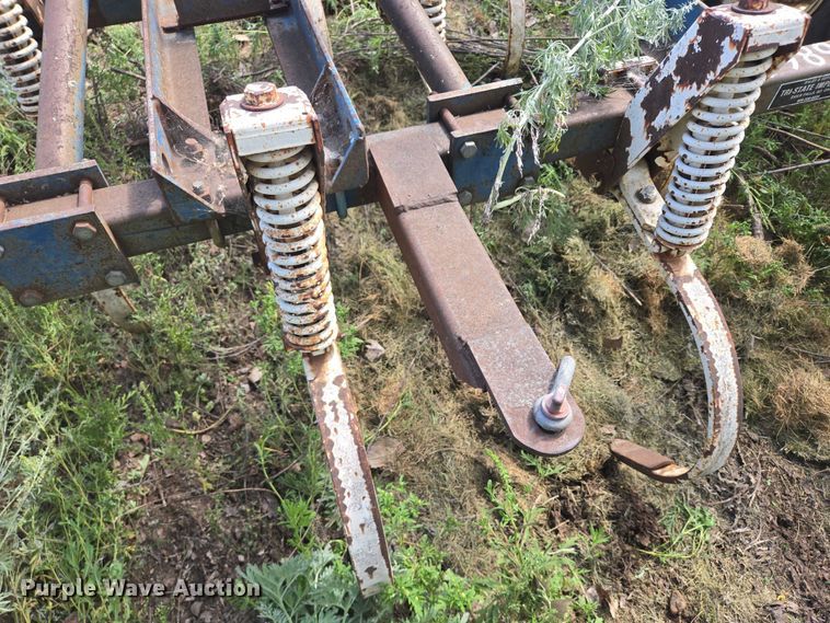 image for item DX7395 Ford chisel