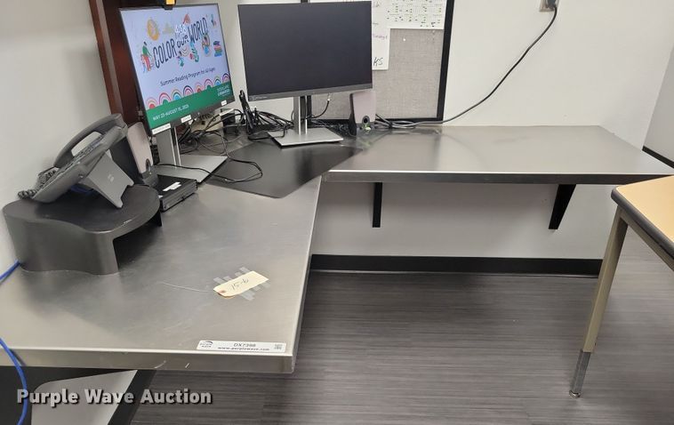 image for item DX7398 Wall mounted table