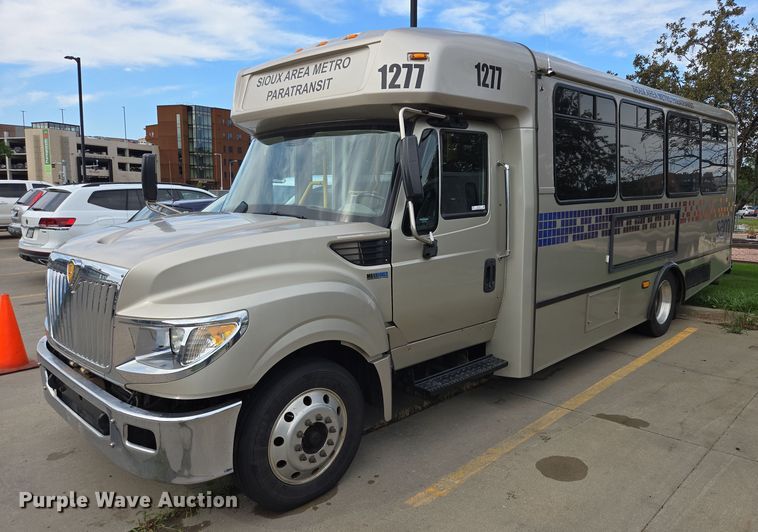 image for item DX7404 2013 IC shuttle bus