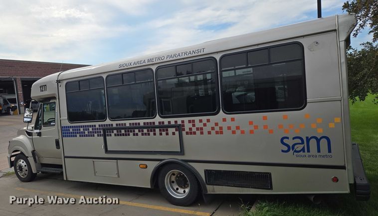 image for item DX7404 2013 IC shuttle bus