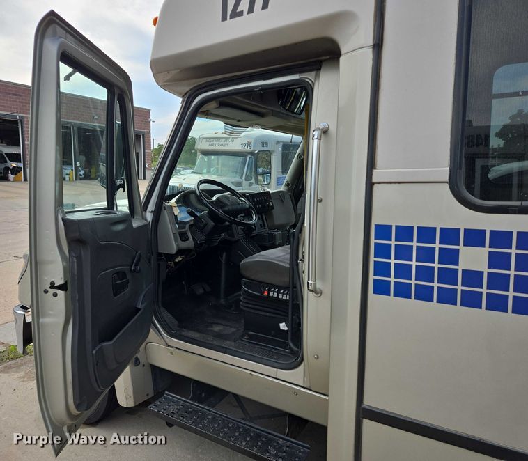 image for item DX7404 2013 IC shuttle bus