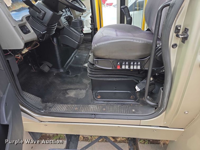 image for item DX7404 2013 IC shuttle bus