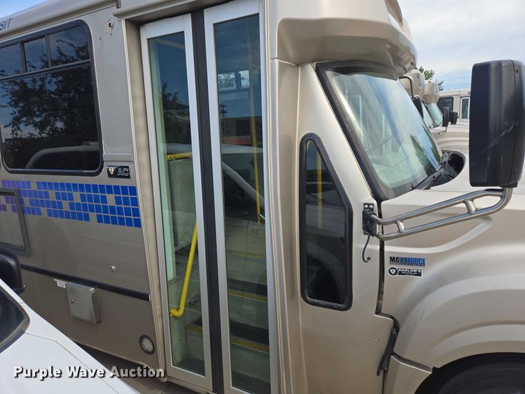 image for item DX7404 2013 IC shuttle bus