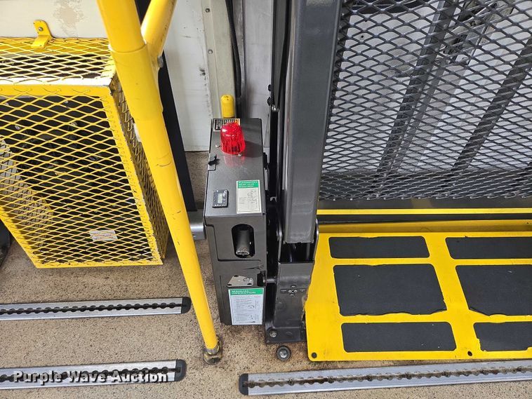 image for item DX7404 2013 IC shuttle bus