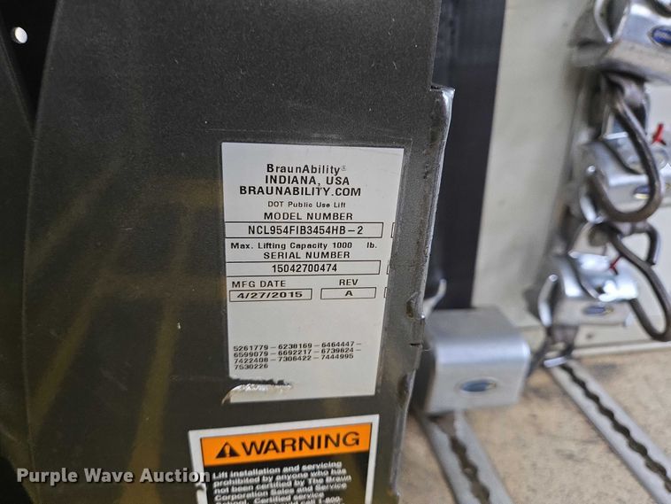 image for item DX7404 2013 IC shuttle bus