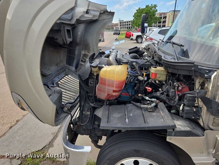 image for item DX7404 2013 IC shuttle bus