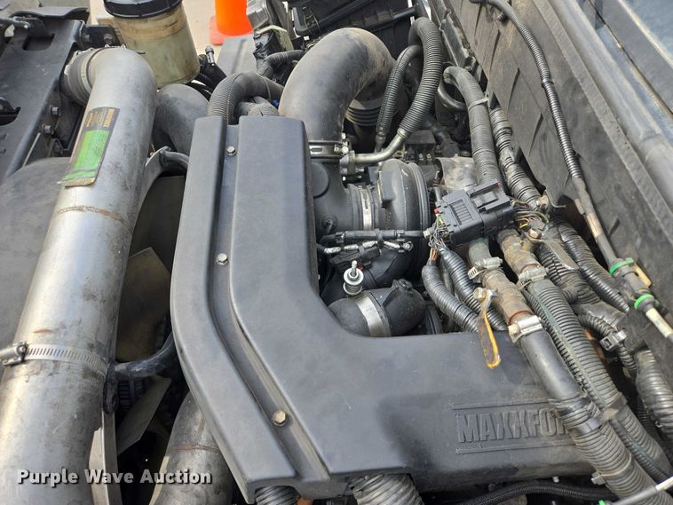 image for item DX7404 2013 IC shuttle bus