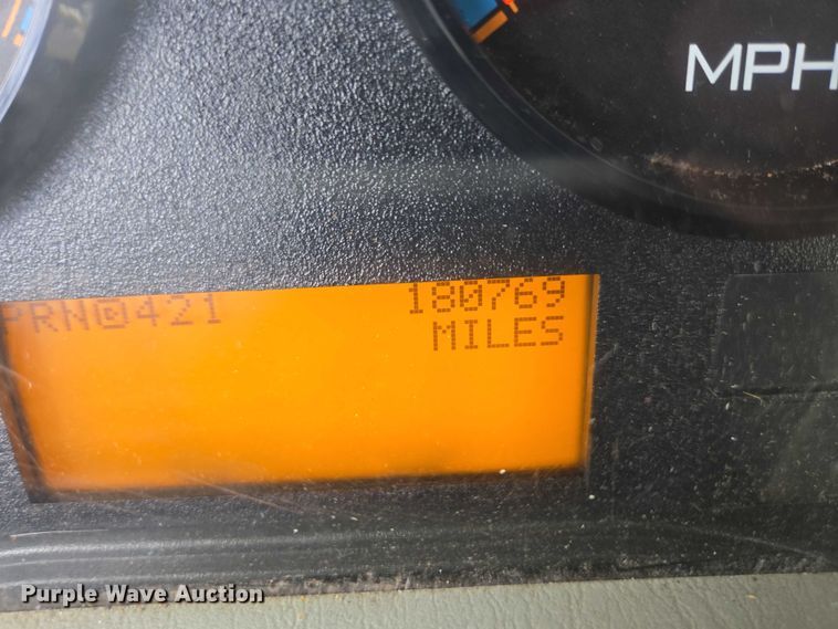 image for item DX7404 2013 IC shuttle bus