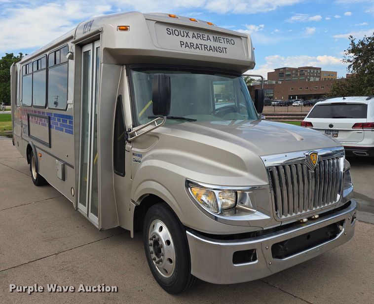 image for item DX7405 2013 IC shuttle bus