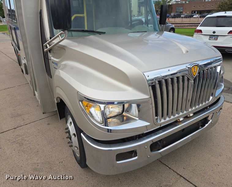 image for item DX7405 2013 IC shuttle bus