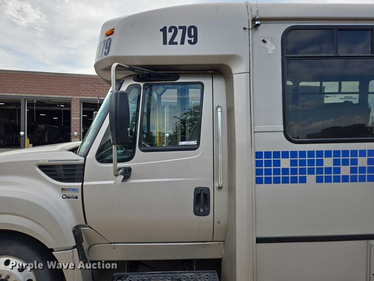 image for item DX7405 2013 IC shuttle bus