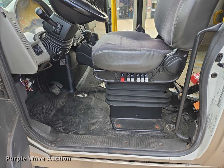 image for item DX7405 2013 IC shuttle bus