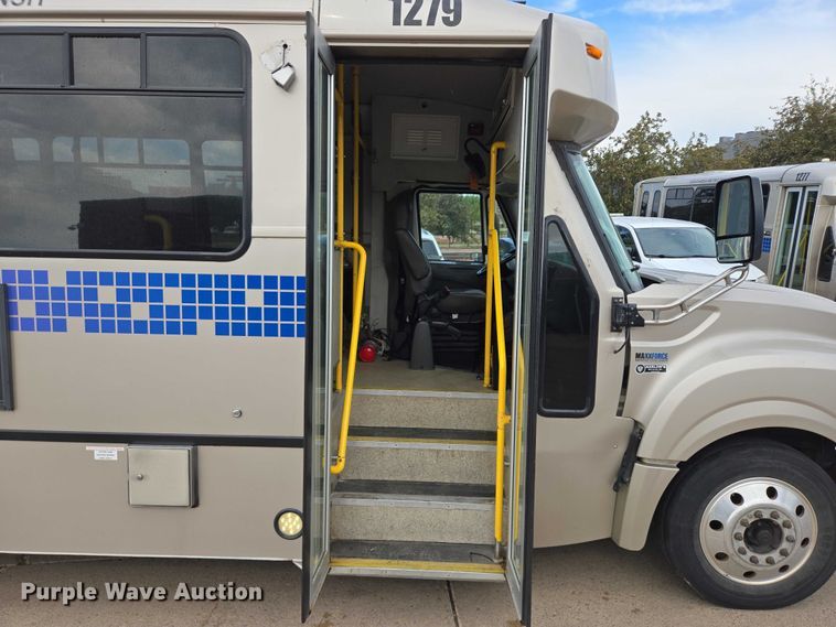 image for item DX7405 2013 IC shuttle bus