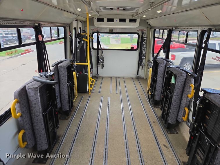 image for item DX7405 2013 IC shuttle bus