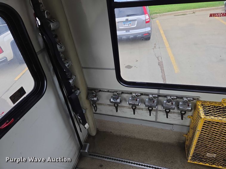 image for item DX7405 2013 IC shuttle bus