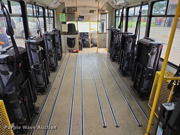 image for item DX7405 2013 IC shuttle bus