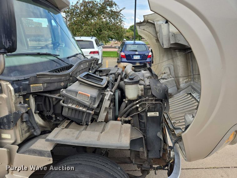 image for item DX7405 2013 IC shuttle bus