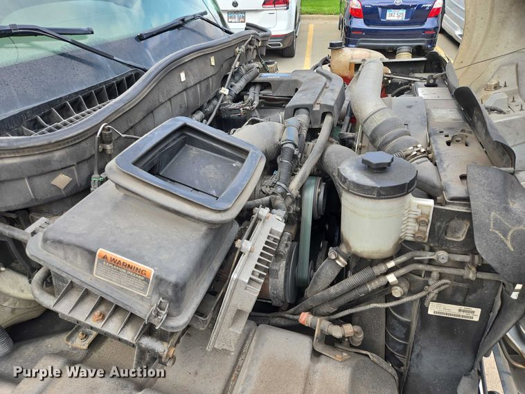 image for item DX7405 2013 IC shuttle bus