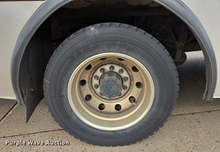 image for item DX7405 2013 IC shuttle bus