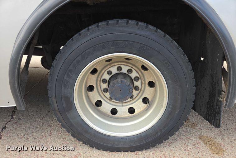 image for item DX7405 2013 IC shuttle bus