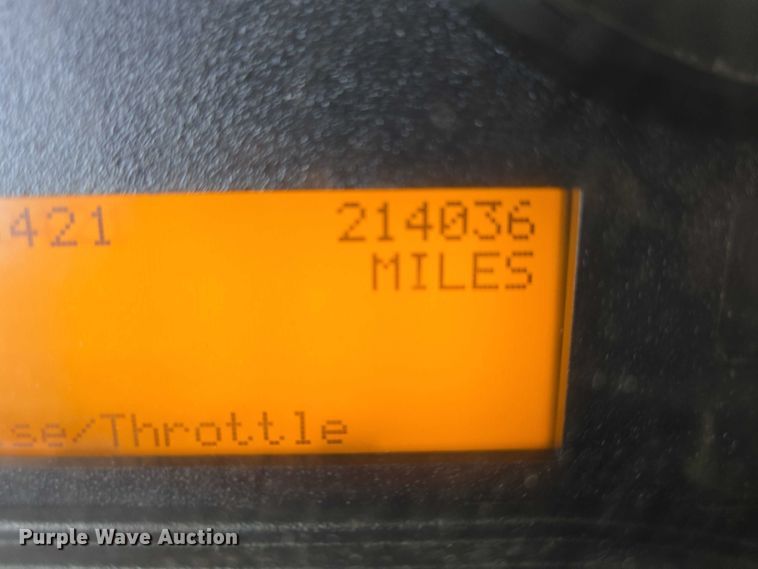 image for item DX7405 2013 IC shuttle bus