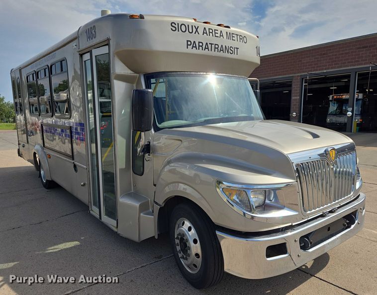 image for item DX7406 2015 IC shuttle bus