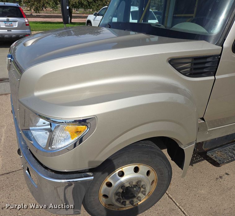 image for item DX7406 2015 IC shuttle bus