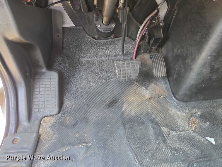 image for item DX7406 2015 IC shuttle bus