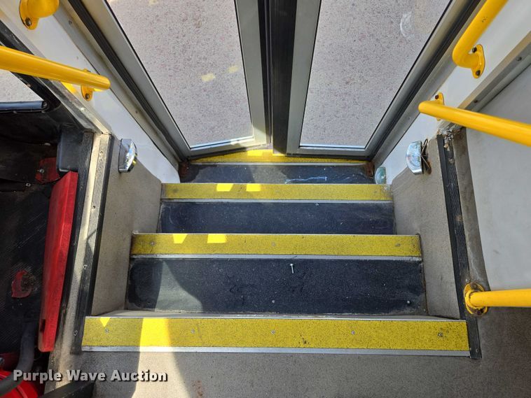 image for item DX7406 2015 IC shuttle bus