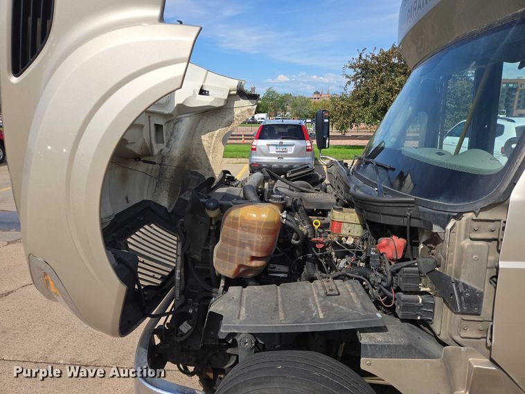 image for item DX7406 2015 IC shuttle bus