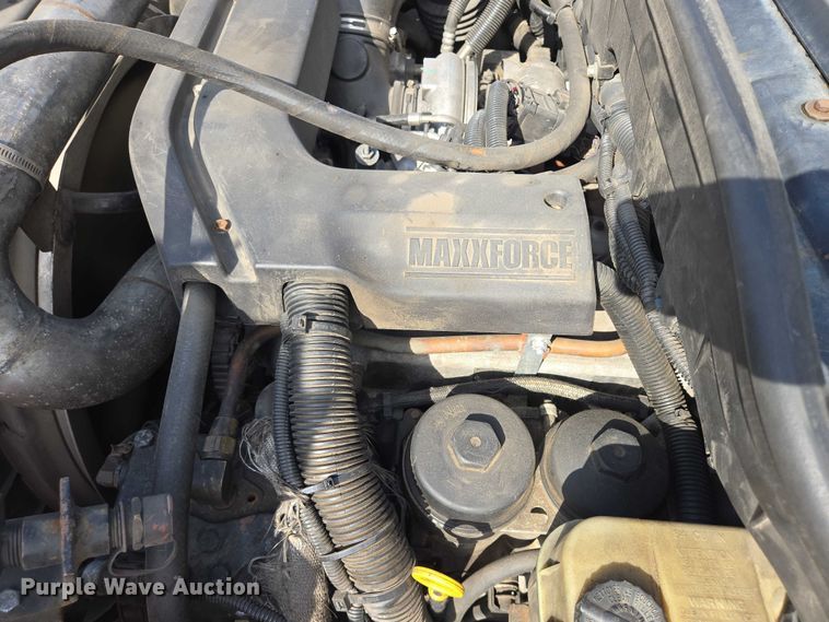 image for item DX7406 2015 IC shuttle bus