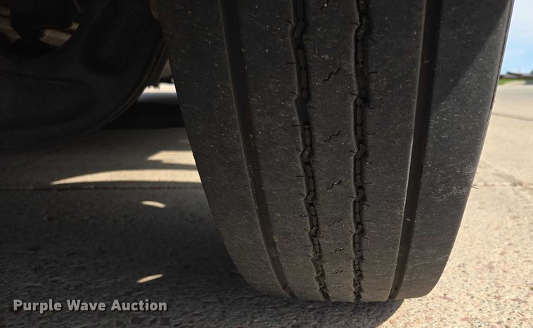 image for item DX7406 2015 IC shuttle bus