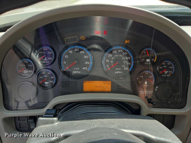 image for item DX7407 2015 IC shuttle bus