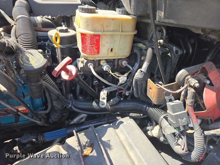 image for item DX7407 2015 IC shuttle bus