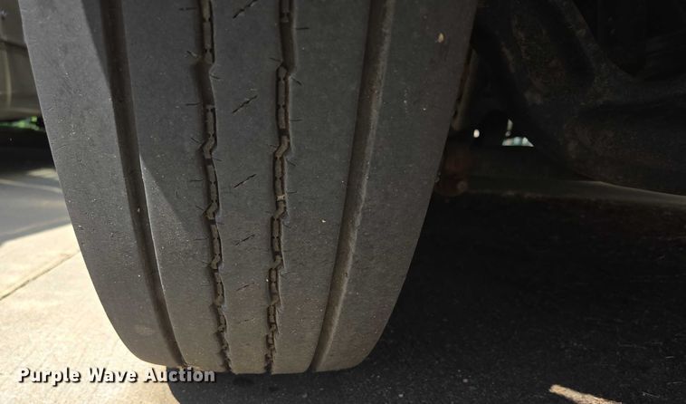 image for item DX7407 2015 IC shuttle bus