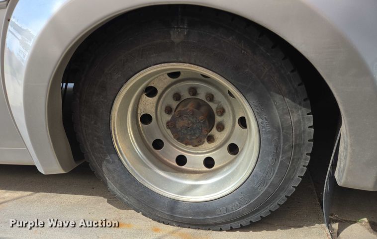 image for item DX7407 2015 IC shuttle bus