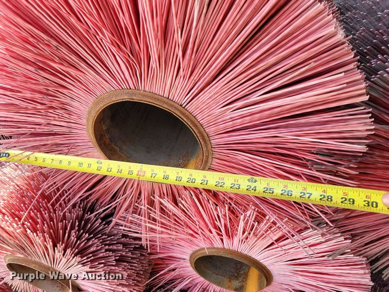 image for item DX7408 Approximately 27 broom heads