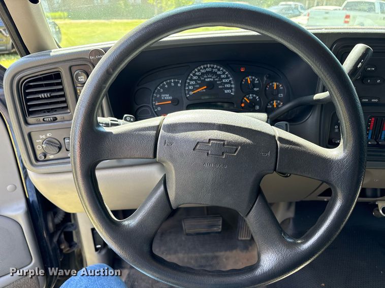 image for item DY0845 2005 Chevrolet Tahoe SUV